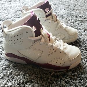 Air Jordan Retro 6 Maroon